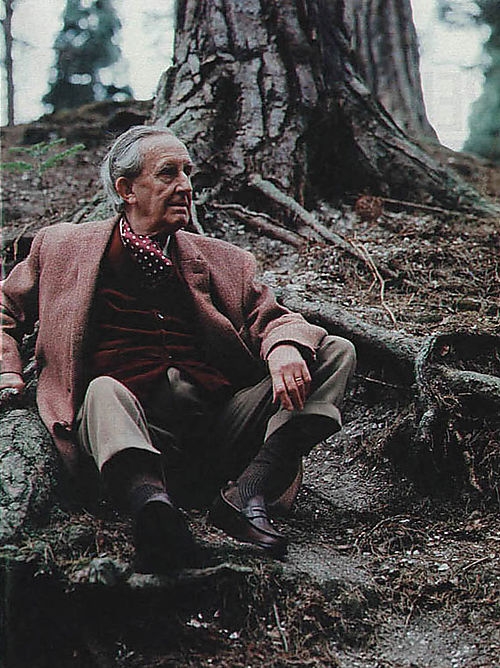 tolkien-tree.jpg